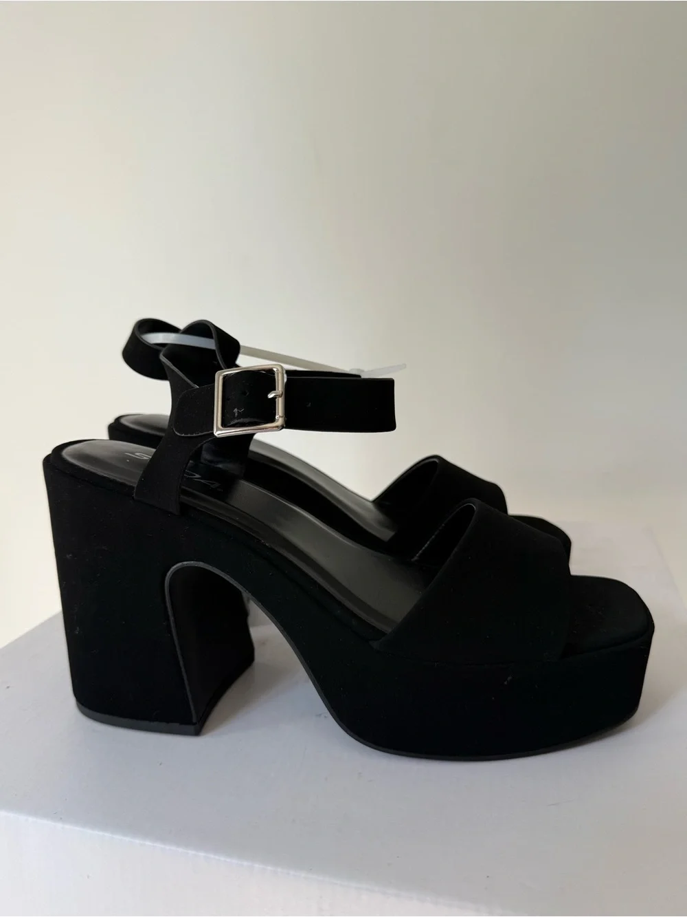 Soda New Launch Black Platform Chunky High Heeled Size 10 Sandal #Lux-SH-1 - Picture 3 of 9